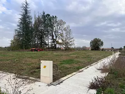 Terrain à bâtir, 350 m²