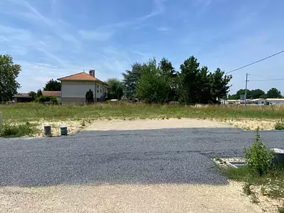 Terrain à bâtir, 853 m²