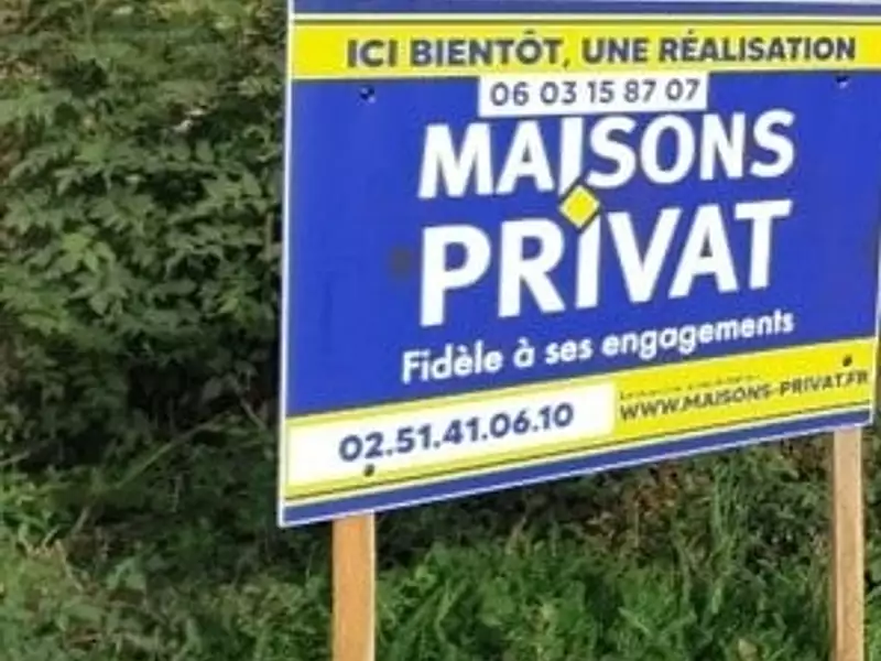 Terrain à bâtir, 253 m² - La Roche-sur-Yon (85000)