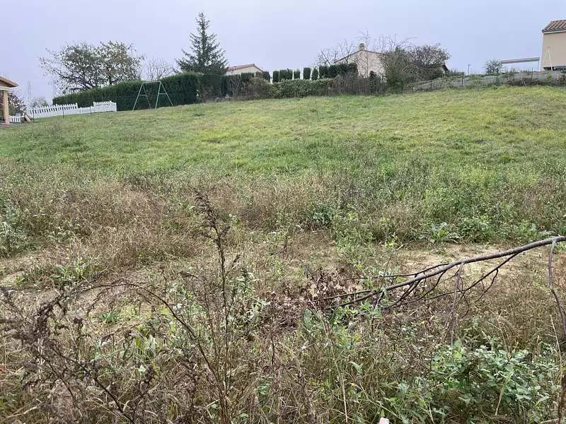Terrain à bâtir, 486 m² - Sennecé-lès-Mâcon (71000)
