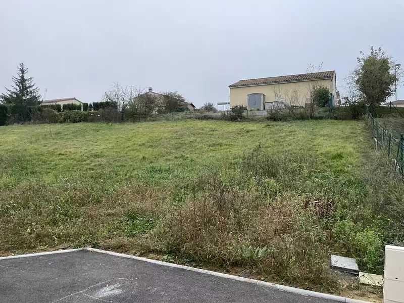 Terrain à bâtir, 486 m² - Sennecé-lès-Mâcon (71000)