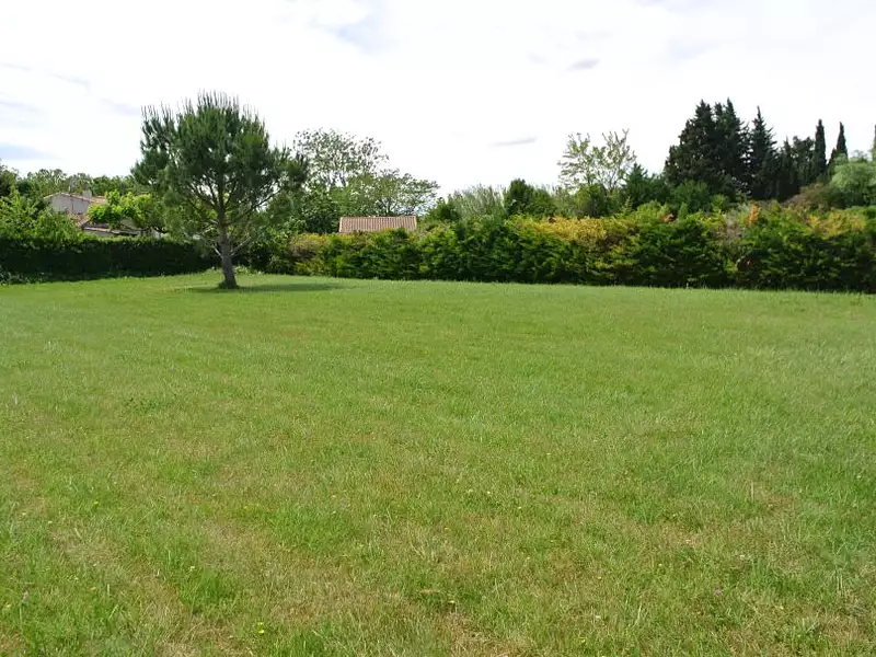 Terrain à bâtir, 720 m² - Saint-Médard-en-Jalles (33160)