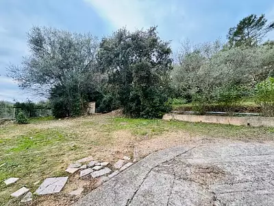 Terrain à bâtir, 710 m²