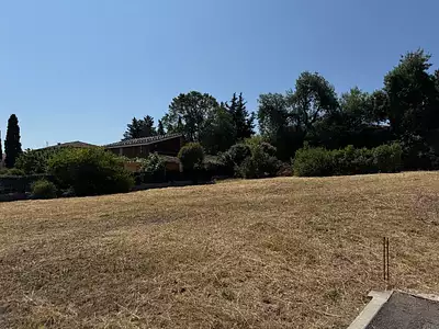 Terrain à bâtir, 715 m²