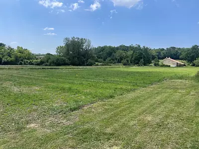 Terrain à bâtir, 1 300 m²