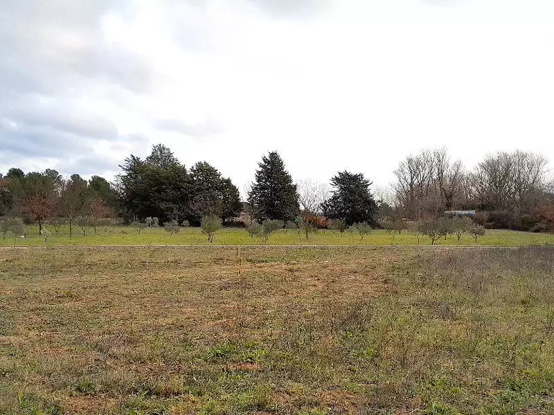 Terrain à bâtir, 350 m² - Brignoles (83170)