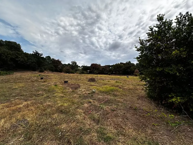 Terrain à bâtir, 717 m² - Fréjus (83600)