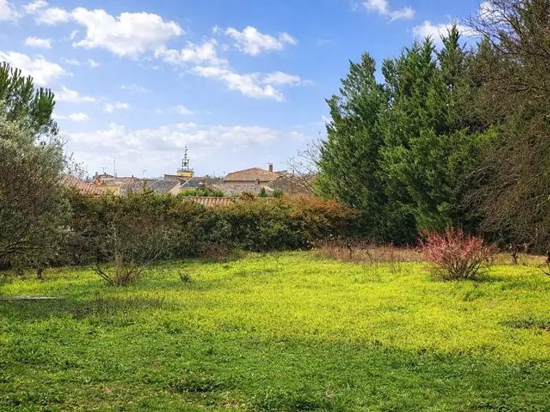 Terrain à bâtir, 1 400 m² - Tavernes (83670)