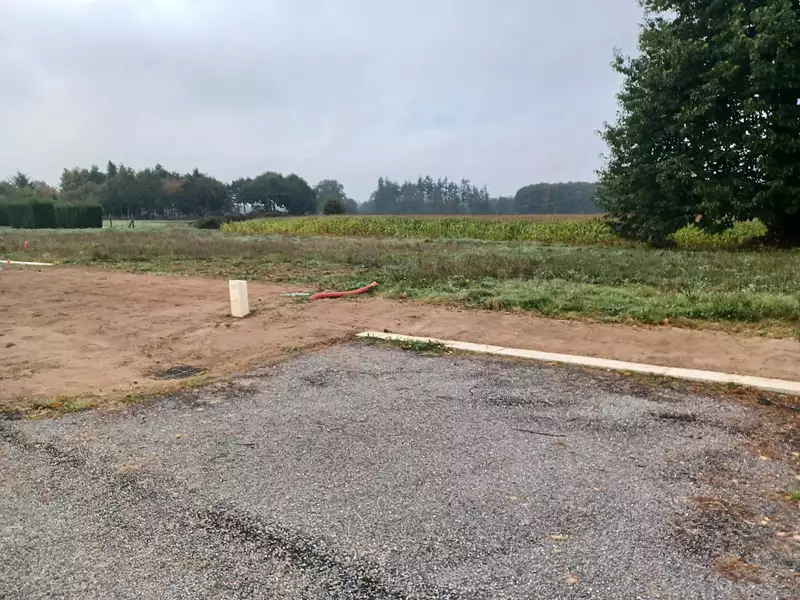 Terrain à bâtir, 460 m² - Gosné (35140)