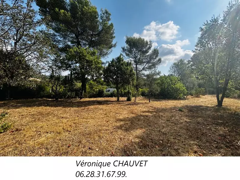 Terrain à bâtir, 660 m² - Draguignan (83300)