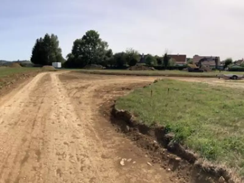 Terrain à bâtir, 617 m² - Arpajon-sur-Cère (15130)