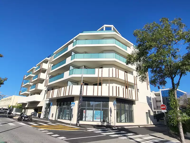 COMMERCES - Cagnes-sur-Mer (06800)