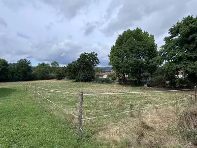 Terrain à bâtir, 1 600 m²