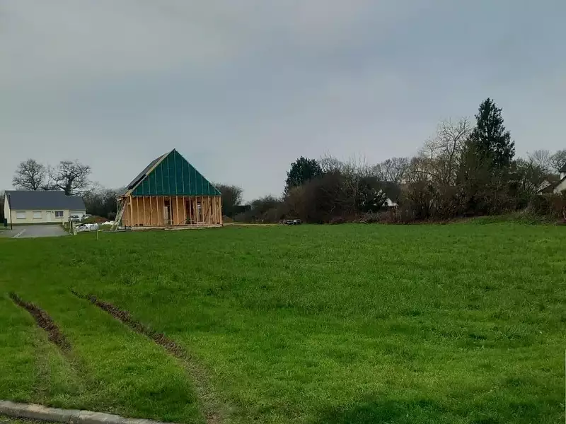 Terrain à bâtir, 700 m² - Lison (14330)