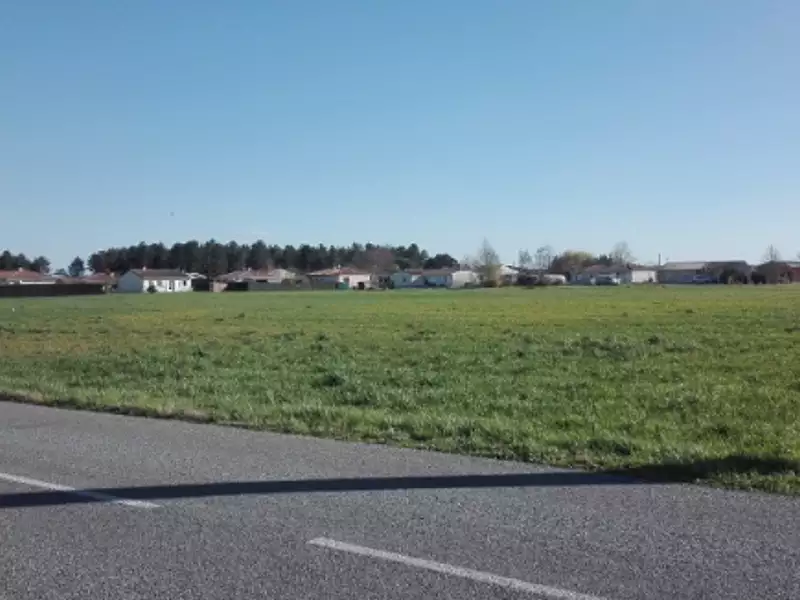 Terrain à bâtir, 1 200 m² - Meilhan-sur-Garonne (47180)