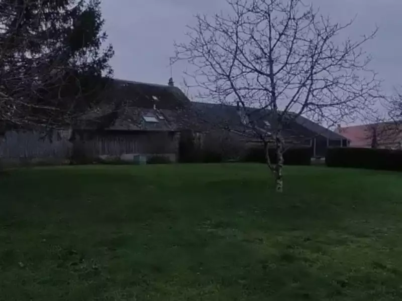 Terrain à bâtir, 1 211 m² - Parigné-l'Evêque (72250)