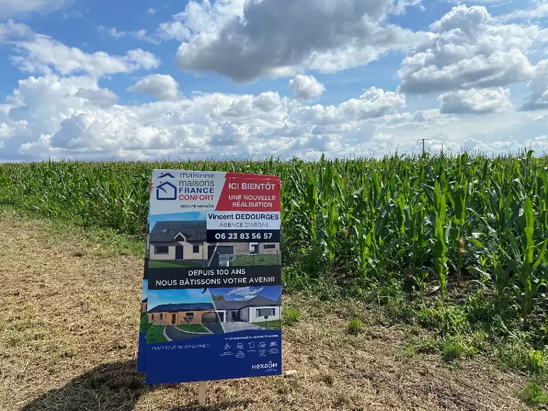 Terrain à bâtir, 710 m² - Athies (62223)