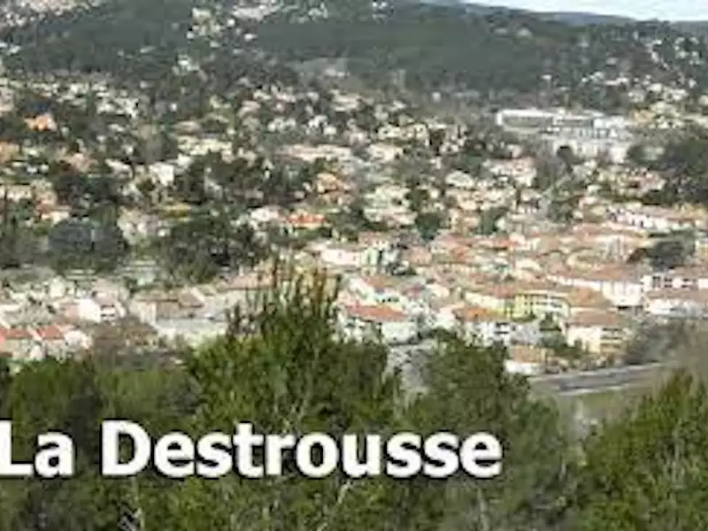 Terrain à bâtir, 558 m² - La Destrousse (13112)