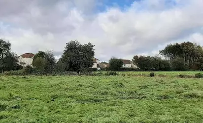 Terrain à bâtir, 617 m²