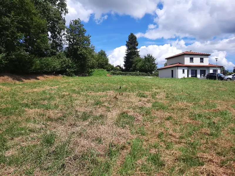 Terrain à bâtir, 982 m² - Sansac-de-Marmiesse (15130)