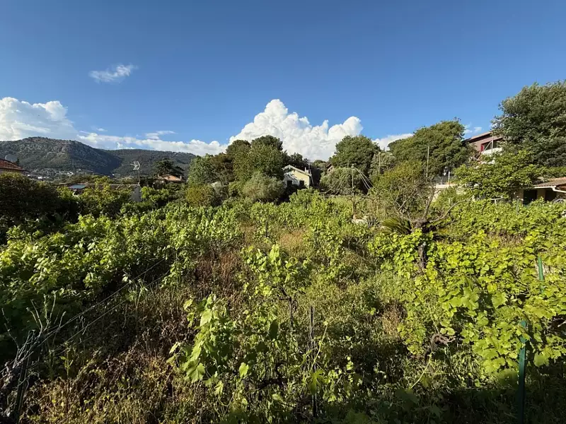Terrain à bâtir, 494 m² - Toulon (83000)