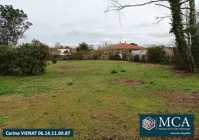 Terrain à bâtir, 672 m²