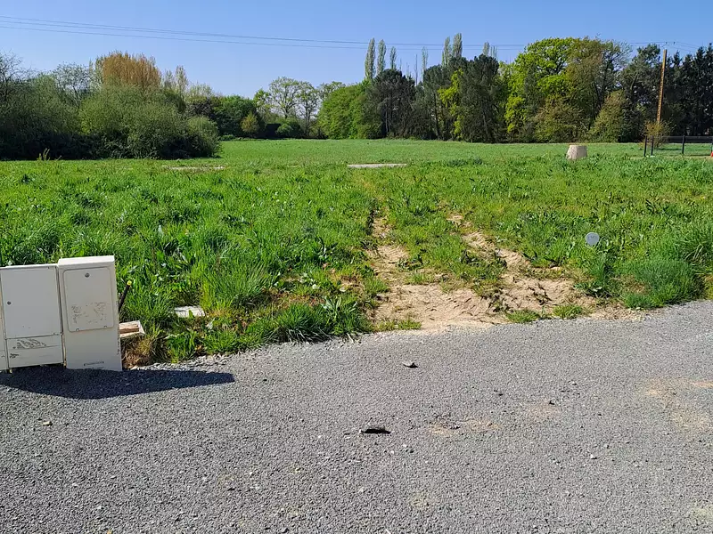 Terrain à bâtir, 413 m² - Bourg-des-Comptes (35890)