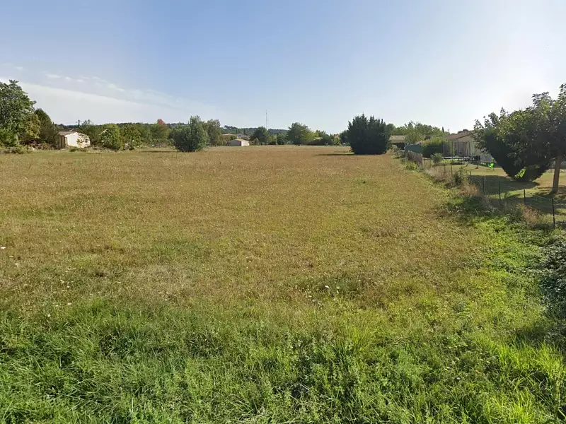 Terrain à bâtir, 700 m² - Bergerac (24100)