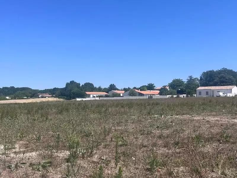 Terrain à bâtir, 180 m² - Meschers-sur-Gironde (17132)