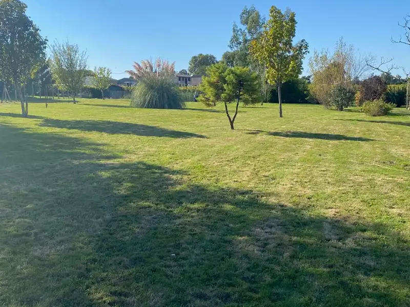 Terrain à bâtir, 595 m² - Croignon (33750)