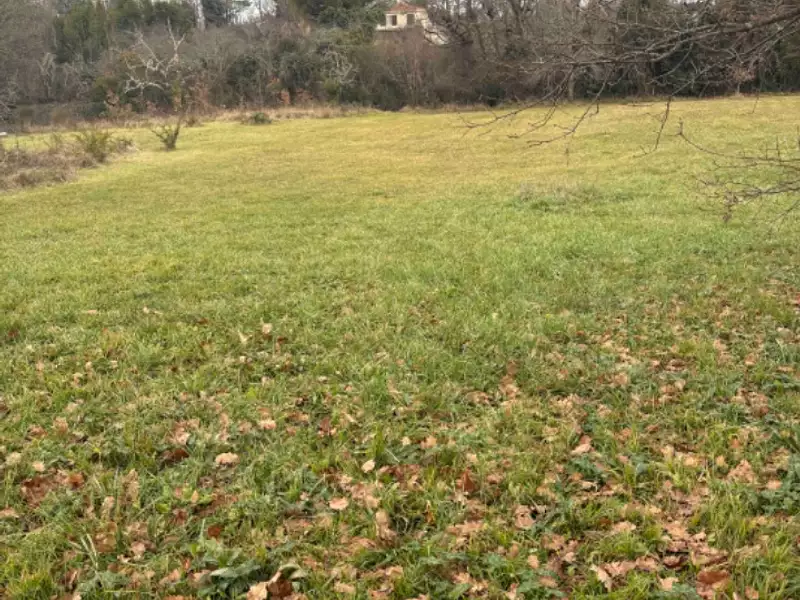 Terrain à bâtir, 650 m² - Coutras (33230)