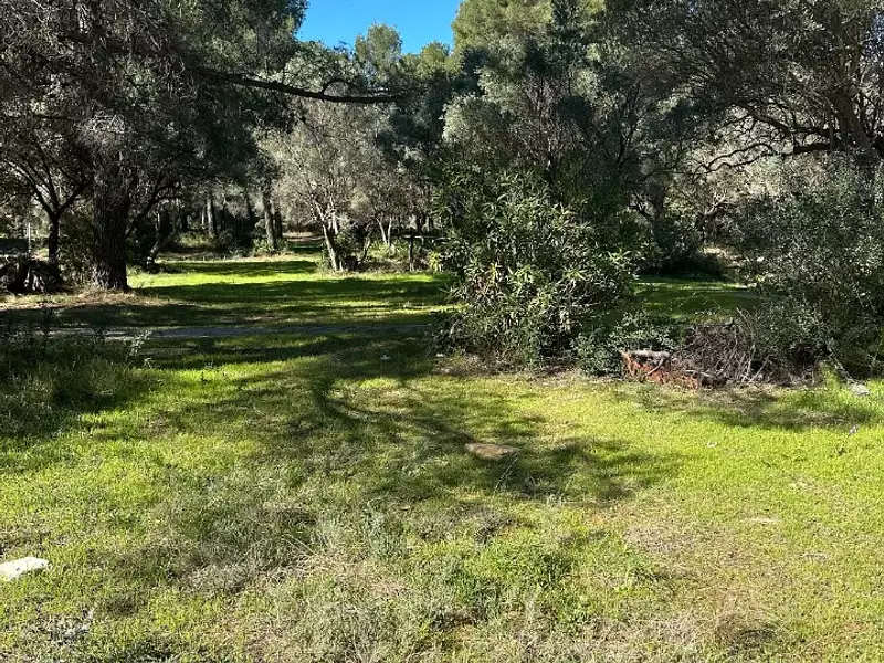Terrain à bâtir, 2 081 m² - La Cadière-d'Azur (83740)