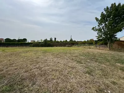 Terrain à bâtir, 838 m²