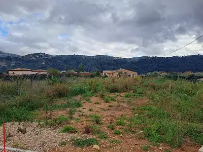 Terrain à bâtir, 650 m²