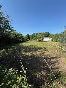 Terrain à bâtir, 1 070 m²