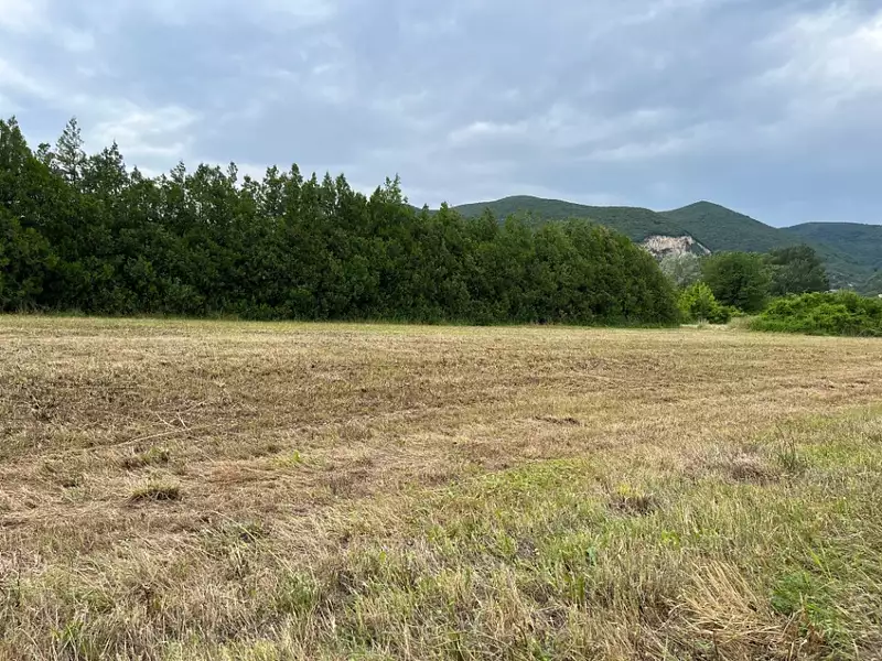 Terrain à bâtir, 618 m² - Cruas (07350)