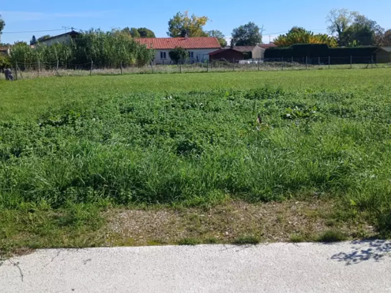 Terrain à bâtir, 455 m² - Saint-Laurent-Médoc (33112)