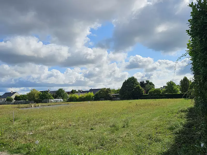 Terrain à bâtir, 575 m² - Varrains (49400)