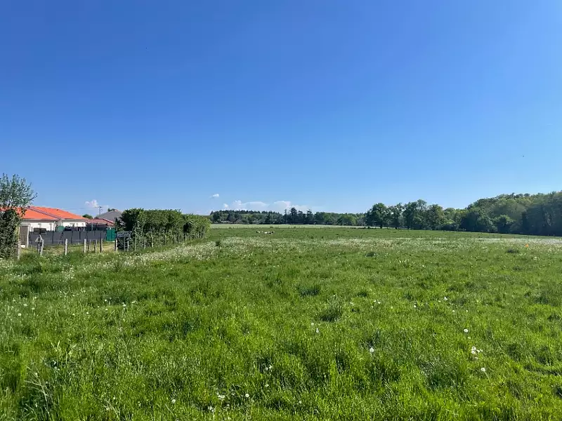 Terrain à bâtir, 500 m² - Dompierre-sur-Veyle (01240)