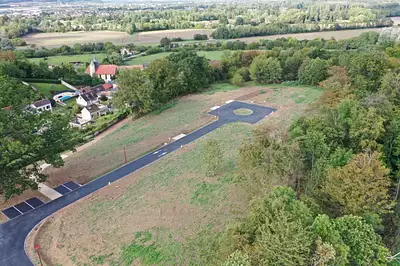 Terrain à bâtir, 2 090 m²