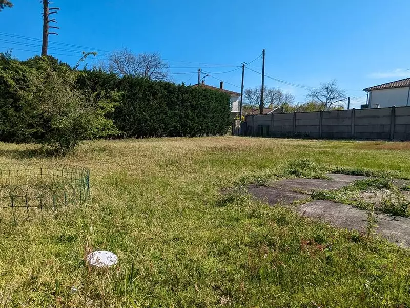 Terrain à bâtir, 381 m² - Bègles (33130)