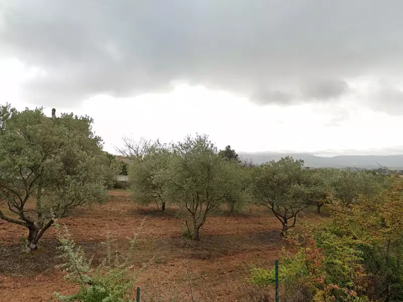 Terrain à bâtir, 400 m² - Pourrières (83910)