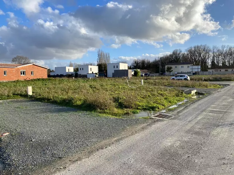 Terrain à bâtir, 564 m² - Le Taillan-Médoc (33320)
