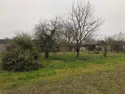 Terrain à bâtir, 1 541 m²