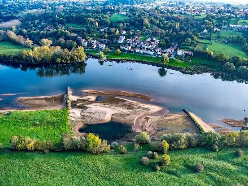 Terrain à bâtir, 400 m² - Champtoceaux (49270)