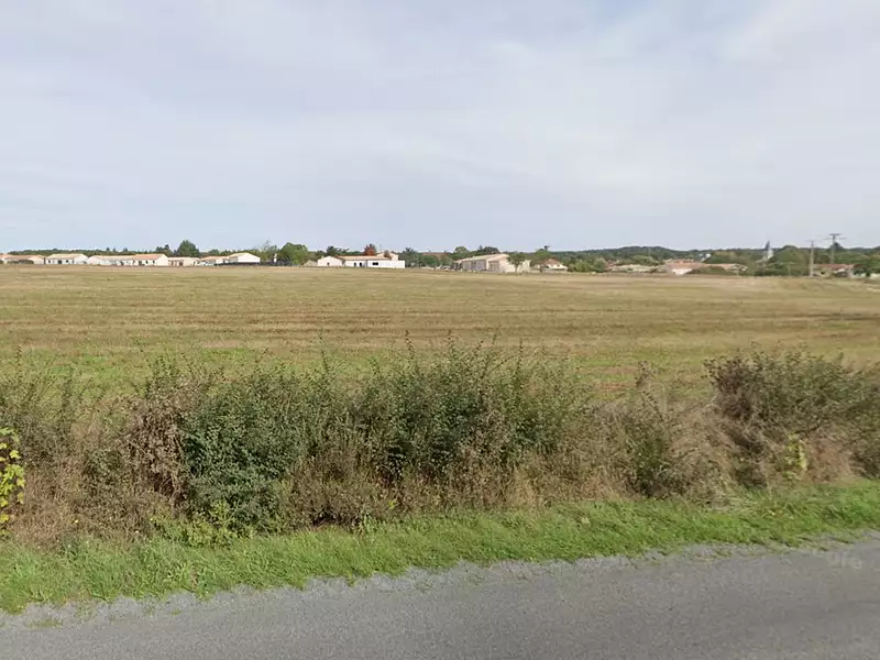 Terrain à bâtir, 680 m² - Saint-Julien-l'Ars (86800)