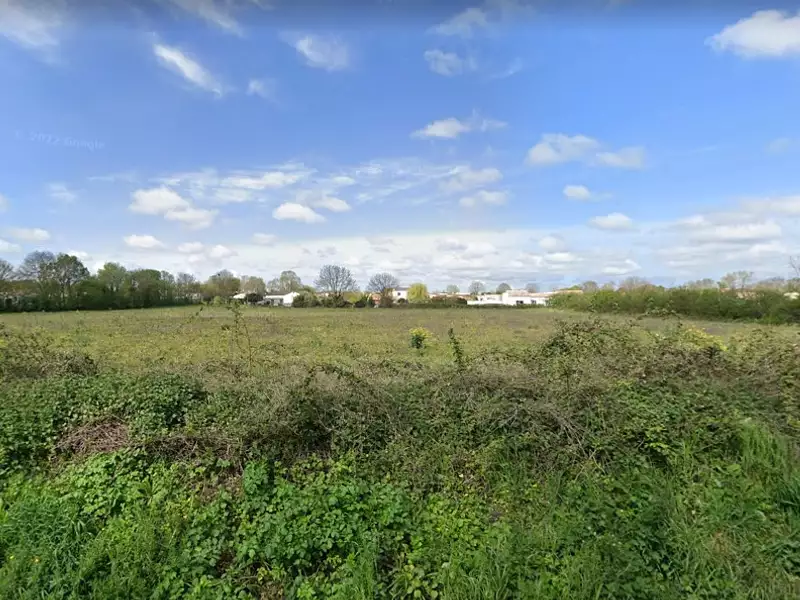 Terrain à bâtir, 446 m² - Bouhet (17540)