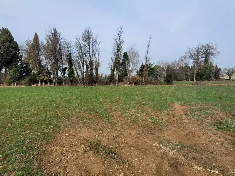 Terrain à bâtir, 675 m² - Saint-Martin-de-Crau (13310)