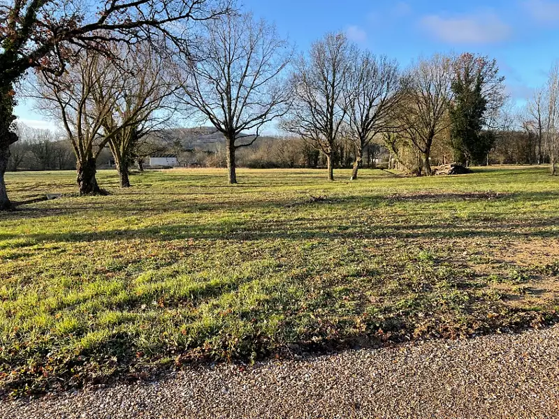 Terrain à bâtir, 770 m² - Vielmur-sur-Agout (81570)