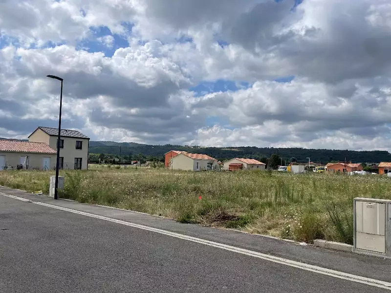 Terrain à bâtir, 350 m² - Revel (31250)